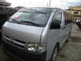 TOYOTA-HIACE