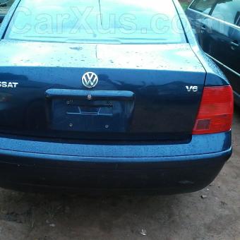 VOLKSWAGEN-PASSAT