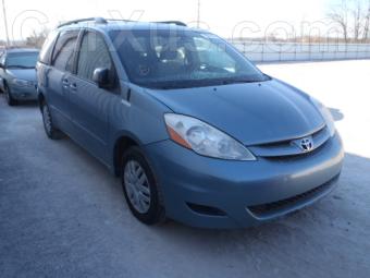 TOYOTA SIENNA CELE