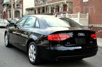 2010-AUDI-A4