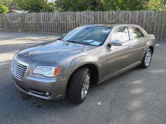 2011-Chrysler-300-C-Rwd