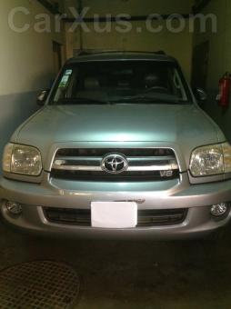 2004 TOYOTA SEQUOIA